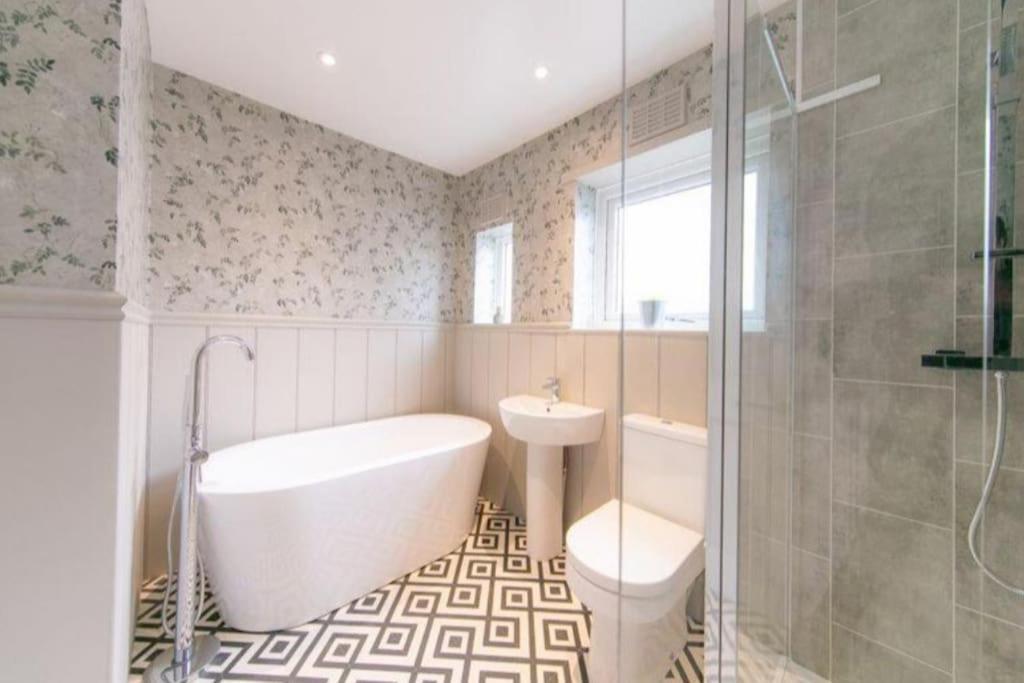 Recently Refurbished Home. Poulton-le-Fylde Bagian luar foto