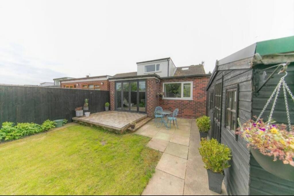 Recently Refurbished Home. Poulton-le-Fylde Bagian luar foto